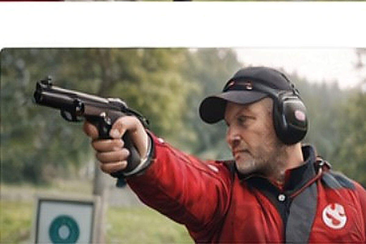 Pistolenschütze im Schweizer Schiesssport